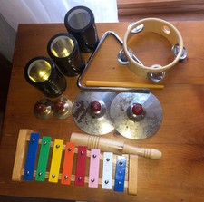 Conjunto de percussão infantil 13 peças muito exclusivo! Pandeiro, xilofone, pratos,, usado comprar usado  Enviando para Brazil