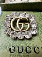 Używany, Broszka Zawieszka Brooch Gucci z cyrkoniami na sprzedaż  PL