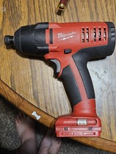 Broca de impacto Milwaukee 1/4 - Bateria faltando comprar usado  Enviando para Brazil