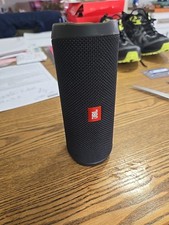 Alto-falante portátil JBL Flip 4 Bluetooth - Preto (JBLFLIP4BLK) comprar usado  Enviando para Brazil