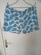 Short taille feuilles d'occasion  Guise