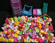 550 huge shopkins for sale  Ambridge