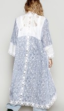 POL. Kimono floral com acabamento de renda grande comprar usado  Enviando para Brazil