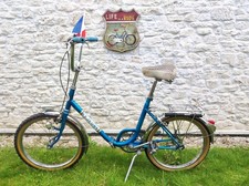 Mini vélo bleu d'occasion  Boissy-Saint-Léger