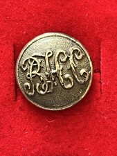 Hunt button. berkeley for sale  RYDE