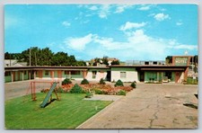 Muleshoe TX~Highland Motel~Children Playground Swings & Slide~Googie Sign~Década de 1950 comprar usado  Enviando para Brazil