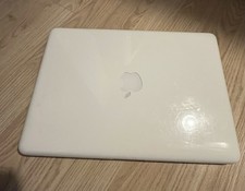 Macbook unibody white. for sale  TWICKENHAM