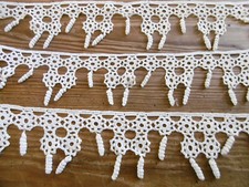 Galons pompons dentelle d'occasion  Saint-Savin