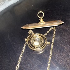 Usado, Colar colecionável Harry Potter e o Prisioneiro de Azkaban Time Turner  comprar usado  Enviando para Brazil