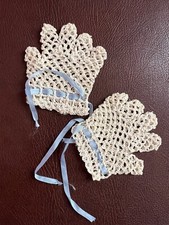 Antique doll gloves. usato Antique doll gloves. usato  Limbiate