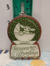 Chaveiro Star Wars Seasons Greetings Baby Yoda comprar usado  Enviando para Brazil