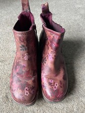 Ladies pretty heavenly for sale  CREDITON