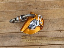 Dispositivo anticaduta petzl usato  Spedire a Italy