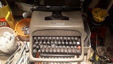 Macchina scrivere olivetti usato  Palermo