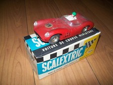 Scalextric aston martin usato  Savona