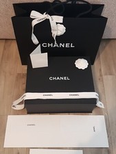 Chanel grande boîte d'occasion  La Garenne-Colombes