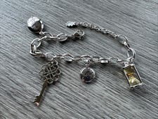Superbe bracelet breloques d'occasion  Châtres-sur-Cher
