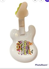 Hard Rock Cafe Roxtars 2014 guitarra infantil prato/condimento/servir/lanche comprar usado  Enviando para Brazil