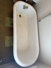Antique bathroom tub for sale  St John