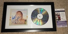 CANTORA KATY PERRY ASSINADA PRISMA CD CAPA EMOLDURADA ÍDOLO AMERICANO SEXY GRAMMY JSA comprar usado  Enviando para Brazil