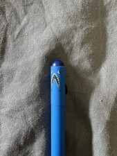 Penna squalo triste usato  Corsico