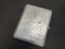 Usado, Estojo de cigarro soviético vintage de metal. "Paz ao Cosmos". Programa Espacial URSS comprar usado  Enviando para Brazil