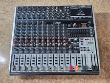 Behringer xenyx x1832usb d'occasion  Expédié en Belgium