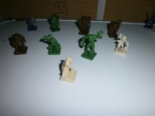 Lot figurines jeu d'occasion  Sedan