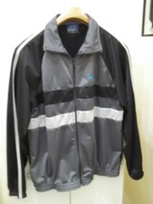 Tuta completa sportiva usato Tuta completa sportiva usato  Trinitapoli