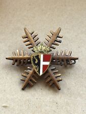 Joli insigne broche d'occasion  Bénouville