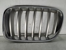 Grille calandre gauche d'occasion  Mayenne