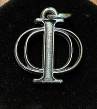 Ciondolo phi lettera usato  Cambiago