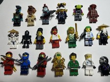 Lotto lego minifigures usato  Guidonia Montecelio