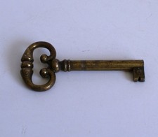 Ancienne clé creuse d'occasion  Trouy