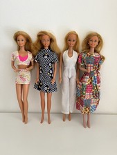 Barbie lotto vestiti usato  Sansepolcro