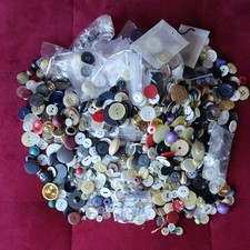 Riesige menge knöpfen gebraucht kaufen  Hennef
