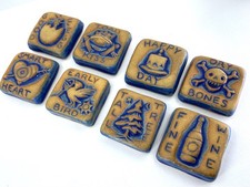 Lote de 8 azulejos de cerâmica Word de 2 pol. com desconto em esmalte azul cobalto por Gretchen Kramp comprar usado  Enviando para Brazil