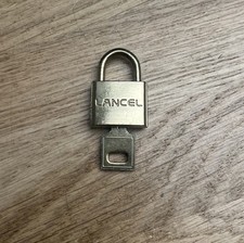 Petit cadenas doré d'occasion  Bourgoin-Jallieu
