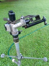 Irrigatore girevole trepiede usato  Italia