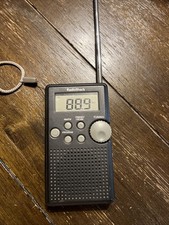 Usado, Rádio de bolso digital portátil Radio Shack 1200587 AM/FM - Preto, usado comprar usado  Enviando para Brazil