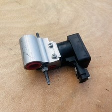 Válvula de expansão de ar condicionado genuína Mercedes OEM CLA45s C118 A1778301402 comprar usado  Enviando para Brazil
