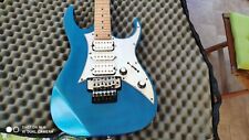 Chitarra elettrica blu usato  Anzio