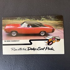 Cartão postal NOS Mopar 1968 Dodge Scat Pack com Challenger RT comprar usado  Enviando para Brazil
