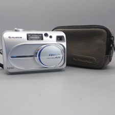 Fujifilm fotocamera digitale usato  Spedire a Italy