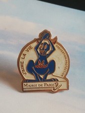 Pin kangourou.. aime d'occasion  Tourrette-Levens