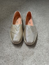 Women toms size for sale  WORCESTER