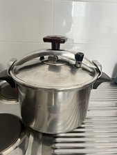 Ancienne cocotte minute d'occasion  Tonnay-Charente