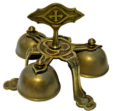 LINDOS SINOS DE IGREJA DE LATÃO SONORO SINOS SANTUÁRIO MISSA CERIMONIAL RARA L@@K comprar usado LINDOS SINOS DE IGREJA DE LATÃO SONORO SINOS SANTUÁRIO MISSA CERIMONIAL RARA L@@K comprar usado  Enviando para Brazil