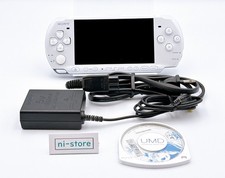 Konsola Sony PSP-3000 PSP 3000 biała bez regionu z adapterem, baterią - doskonała na sprzedaż Konsola Sony PSP-3000 PSP 3000 biała bez regionu z adapterem, baterią - doskonała na sprzedaż  Wysyłka do Poland
