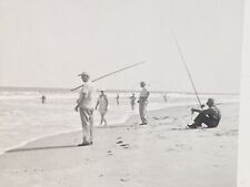 Foto instantânea vintage Fort Pierce Florida c. 1951 pesca na praia comprar usado  Enviando para Brazil